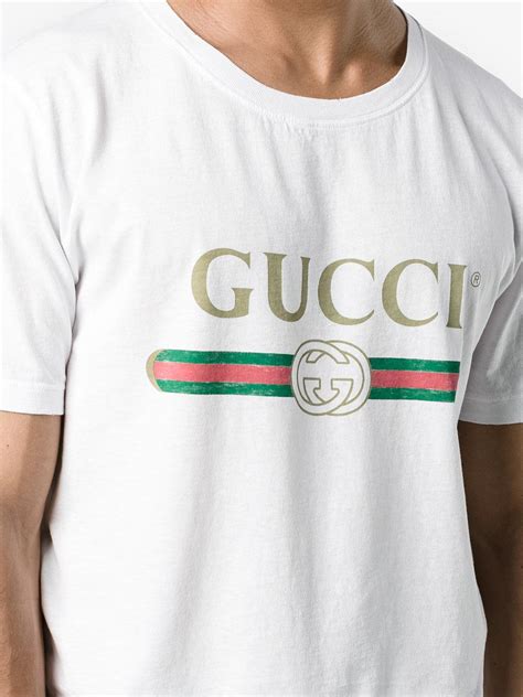 gucci t-shirt logo